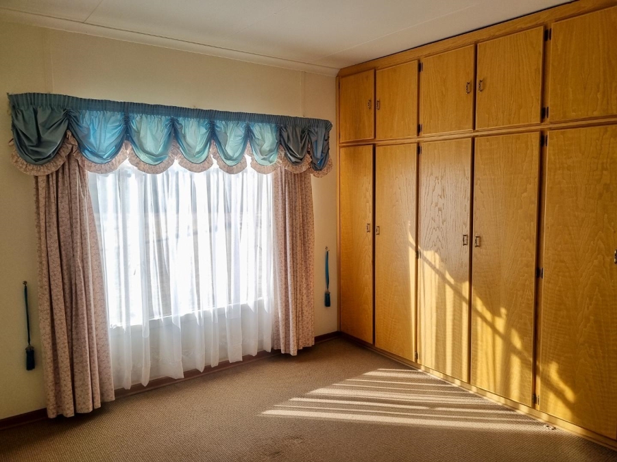 4 Bedroom Property for Sale in Paul Roux Free State